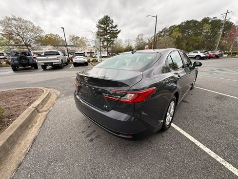 Used 2025 Toyota Camry LE FWD image 8