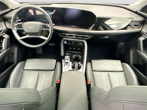 Used 2025 Audi Q5 Premium Plus w/ Premium Plus AWD/4WD image 13