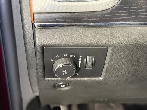 Used 2018 Jeep Grand Cherokee Summit w/ Platinum Series Group image 17