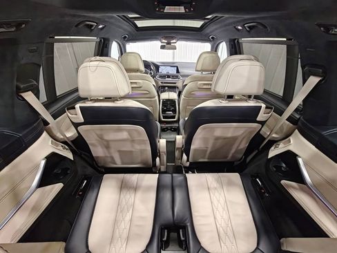 Used 2022 BMW X7 xDrive40i w/ M Sport Package AWD/4WD image 41