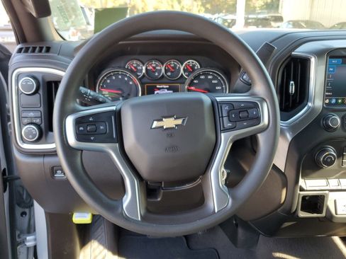 Used 2020 Chevrolet Silverado 1500 LT image 13