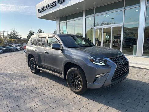 Used 2023 Lexus GX 460 Premium w/ Premium Plus Package image 3