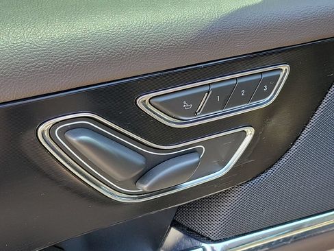 Used 2020 Lincoln Corsair Reserve w/ Elements Package FWD image 17