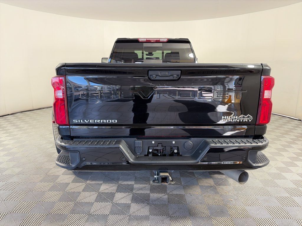 Used 2022 Chevrolet Silverado 3500 High Country AWD/4WD image 6