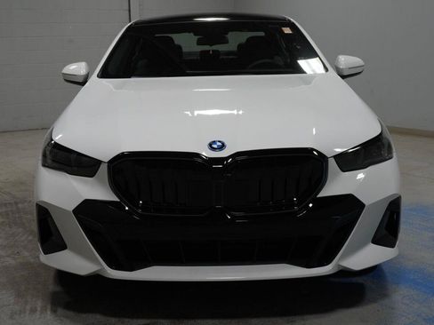 New 2027 BMW 550e xDrive AWD/4WD image 15