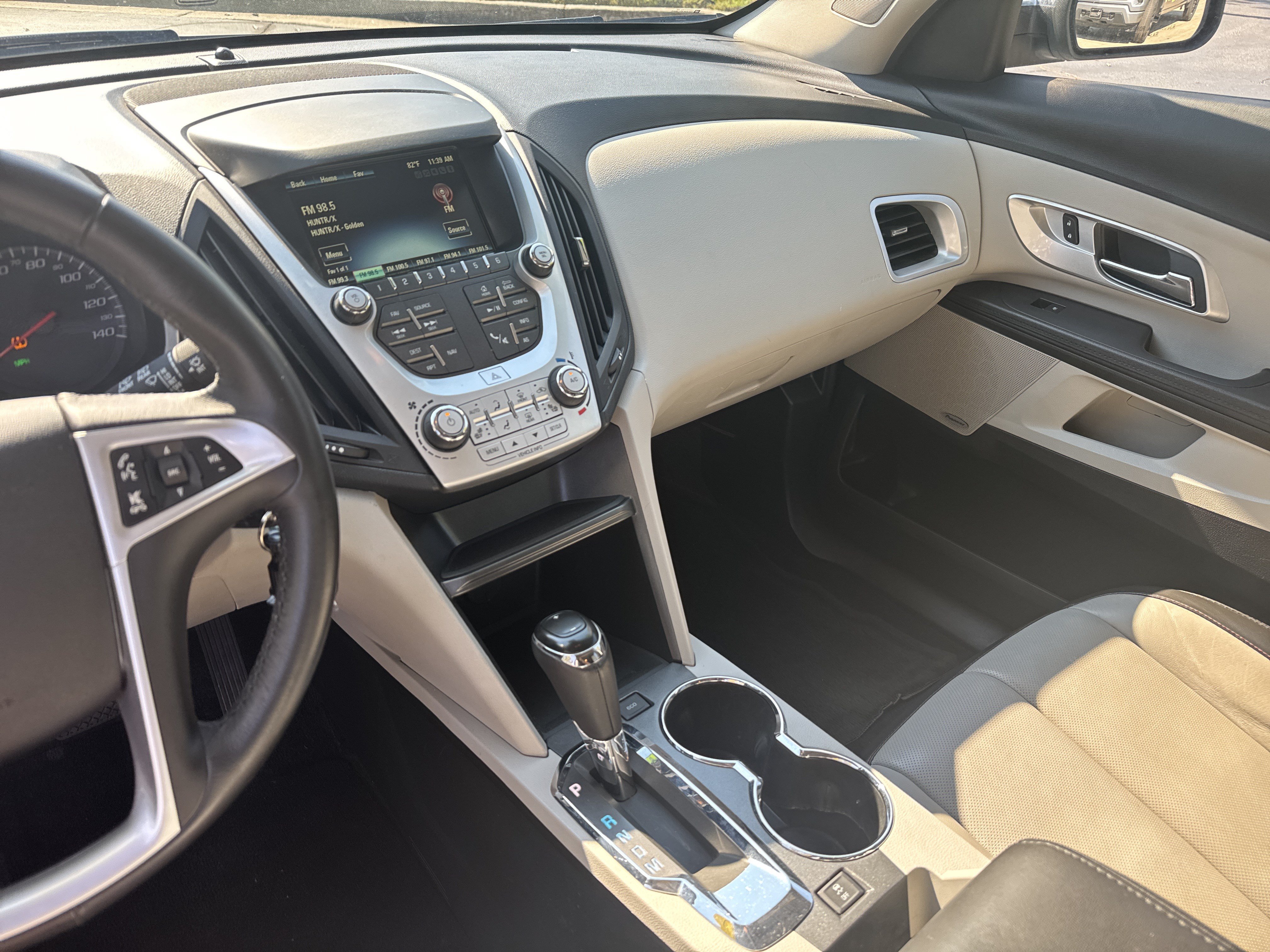 Used 2017 Chevrolet Equinox Premier w/ Enhanced Convenience Package FWD image 25