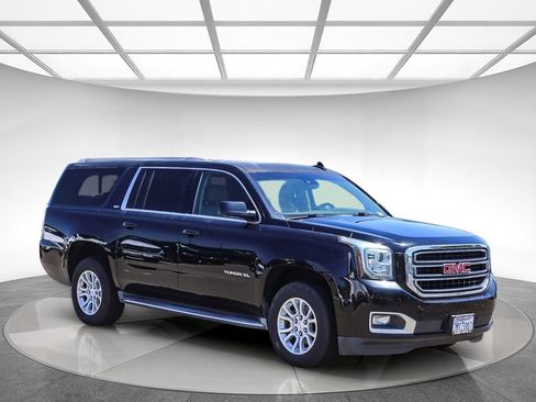 Used 2015 GMC Yukon XL SLT w/ Open Road Package AWD/4WD image 4