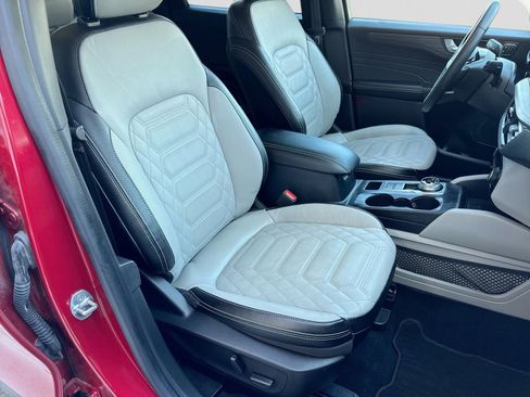 Certified 2023 Ford Escape SE w/ PHEV Premium Package image 22