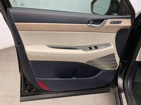 Used 2022 Hyundai Palisade Limited w/ Cargo Package FWD image 21