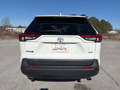 Used 2024 Toyota RAV4 XLE image 6