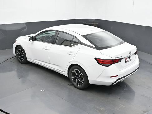 Used 2024 Nissan Sentra SV FWD image 39