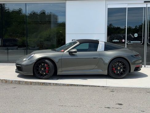 Used 2023 Porsche 911 Targa 4S AWD/4WD image 2