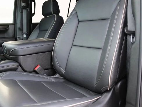 Used 2025 GMC Yukon XL Elevation image 11