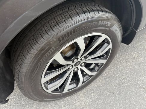 Used 2020 Ford Explorer ST image 11