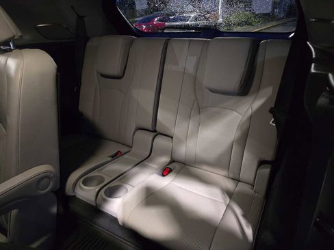 Used 2019 Lexus RX 450hL Luxury image 19