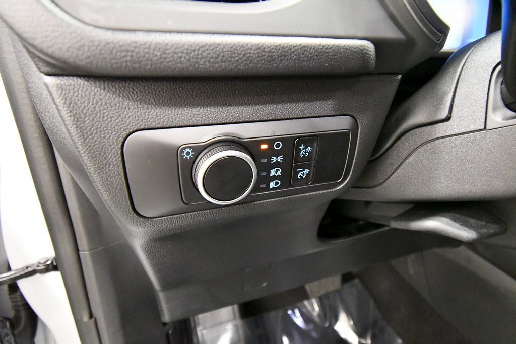 Used 2025 Ford Escape Active AWD/4WD image 19