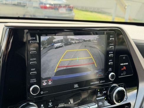 Used 2020 Toyota Highlander Limited AWD/4WD image 4