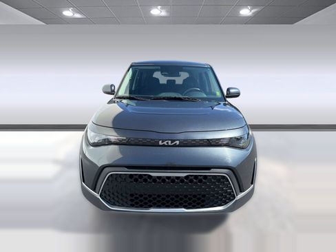 Used 2025 Kia Soul LX w/ LX Technology Package FWD image 5