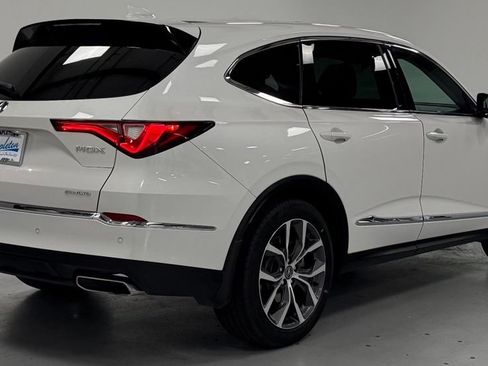 Used 2024 Acura MDX SH-AWD w/ Technology Package image 3