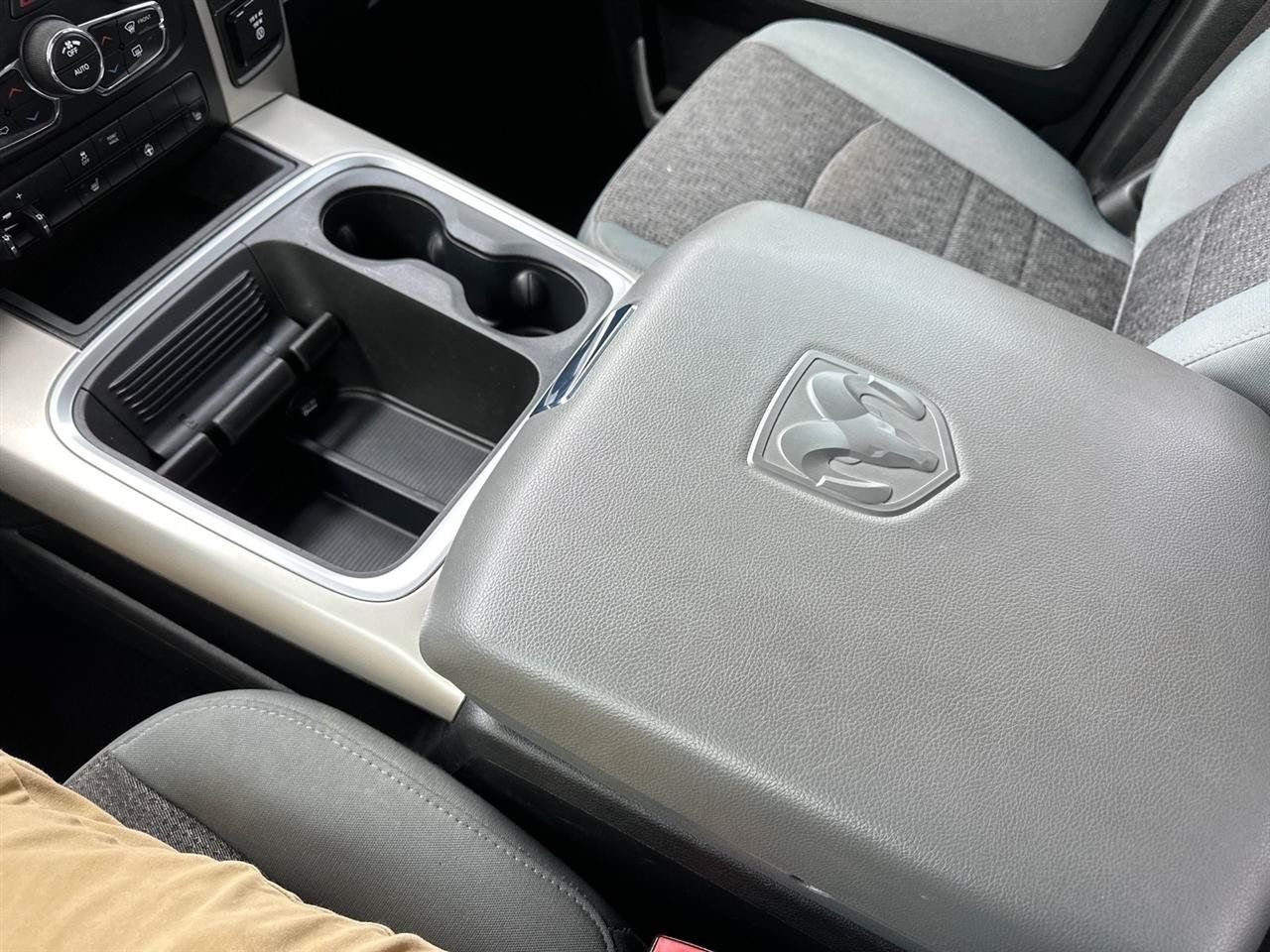 Used 2018 RAM 1500 Outdoorsman AWD/4WD image 32