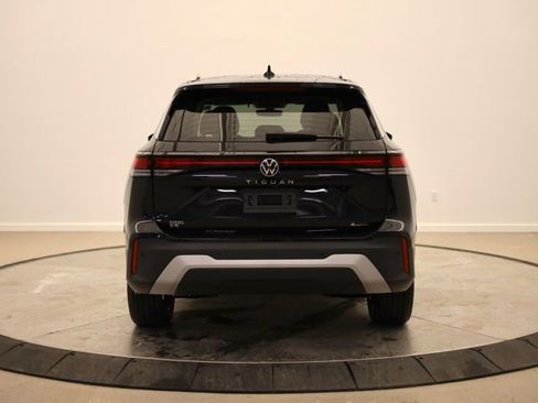New 2026 Volkswagen Tiguan SE AWD/4WD image 4