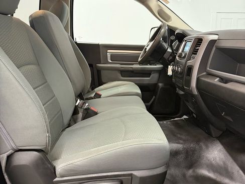Used 2018 RAM 2500 Tradesman w/ Chrome Appearance Group image 9