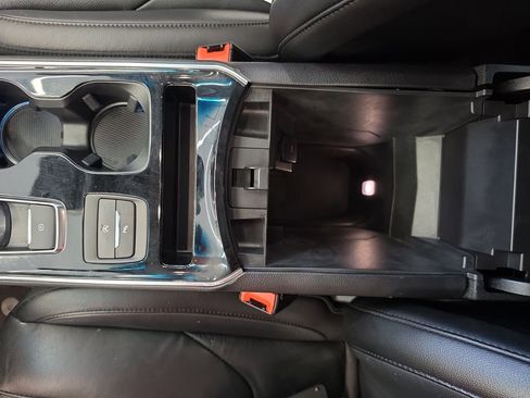 Used 2020 Ford Edge Titanium image 28