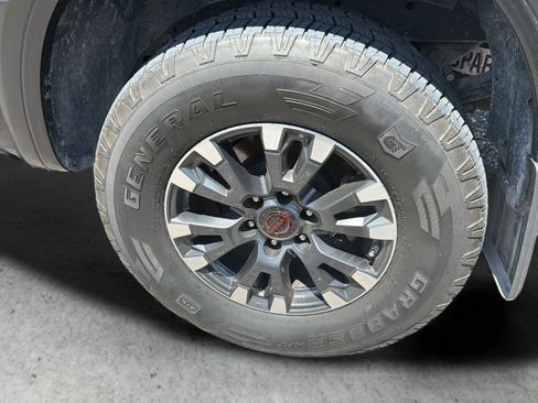 Used 2024 Nissan Titan PRO-4X w/ Pro-4x Convenience Package AWD/4WD image 25