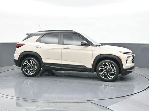New 2026 Chevrolet TrailBlazer RS FWD image 17