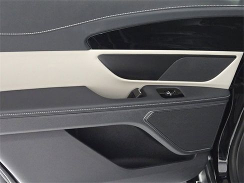 Certified 2024 Lincoln Nautilus Reserve image 19