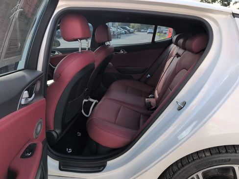 Used 2019 Kia Stinger GT1 RWD image 12