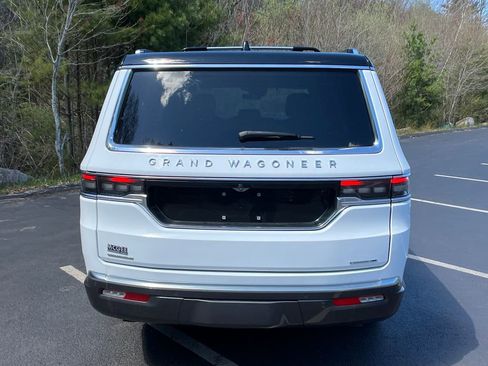 Used 2022 Jeep Grand Wagoneer Series I w/ Flexible Seating Group AWD/4WD image 4