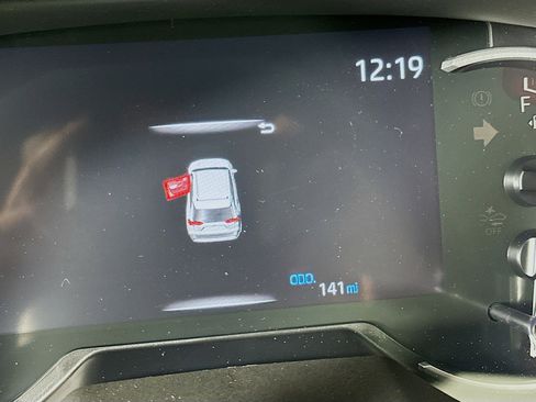 Used 2025 Toyota RAV4 XLE w/ Convenience Package FWD image 19