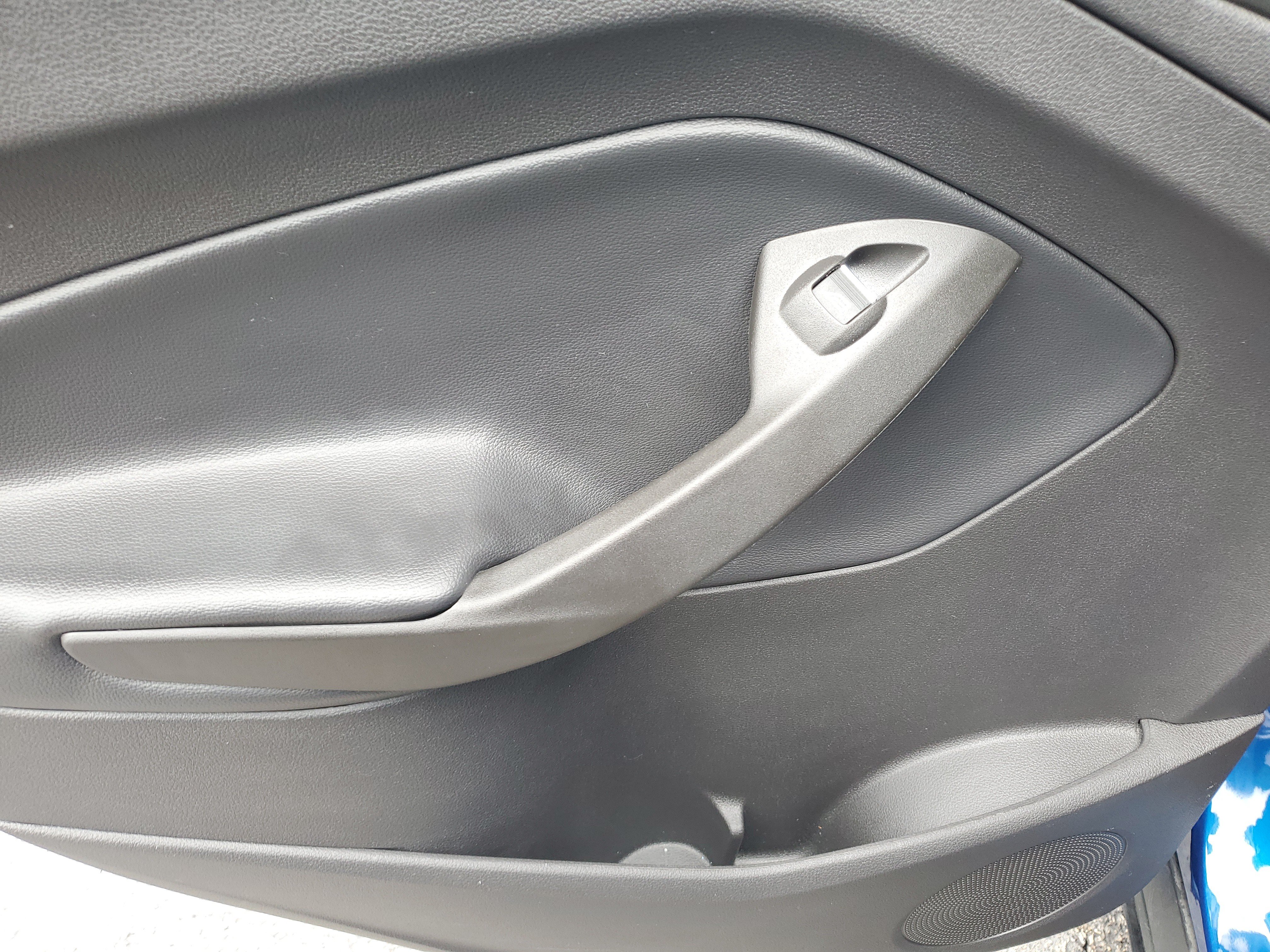 Used 2019 Ford Escape Titanium AWD/4WD image 16