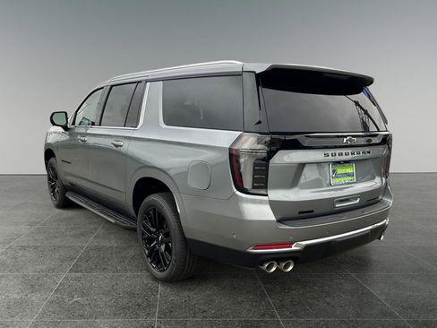 New 2026 Chevrolet Suburban Premier image 5
