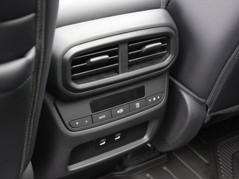 New 2026 Honda Pilot Touring image 21