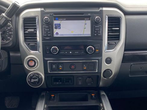 Used 2017 Nissan Titan SV AWD/4WD image 22