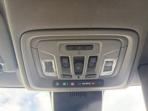 Used 2023 GMC Sierra 1500 SLT RWD image 12