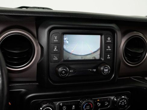 Used 2018 Jeep Wrangler Unlimited Sport S image 13