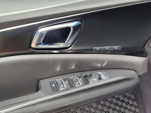 New 2026 Kia Carnival SX w/ SX Dark Edition Package FWD image 10