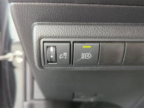 Used 2021 Toyota Corolla LE image 22