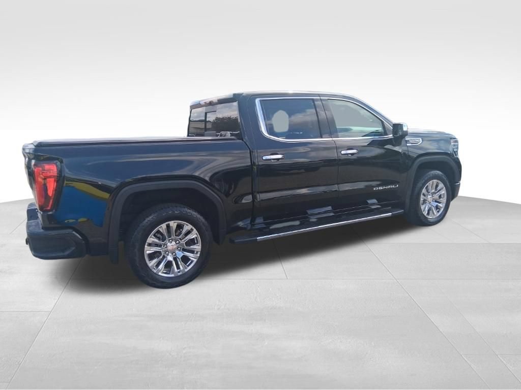 Used 2024 GMC Sierra 1500 Denali w/ Technology Package AWD/4WD image 5