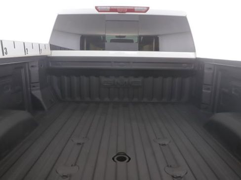 Used 2025 GMC Sierra 2500 AT4X AWD/4WD image 32