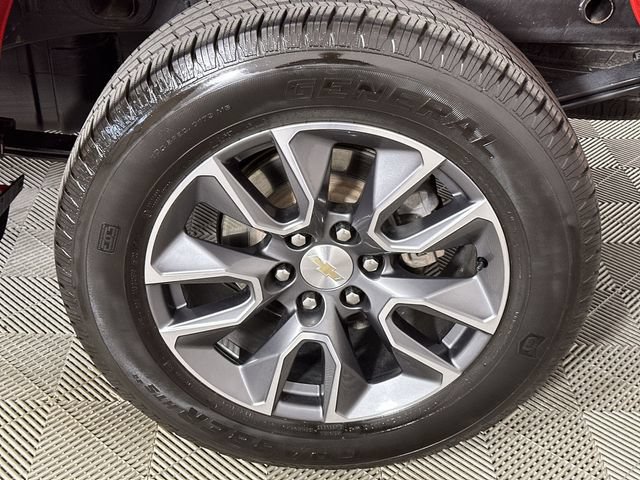 Used 2023 Chevrolet Silverado 1500 LT AWD/4WD image 34