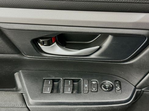 Used 2018 Honda CR-V LX image 15
