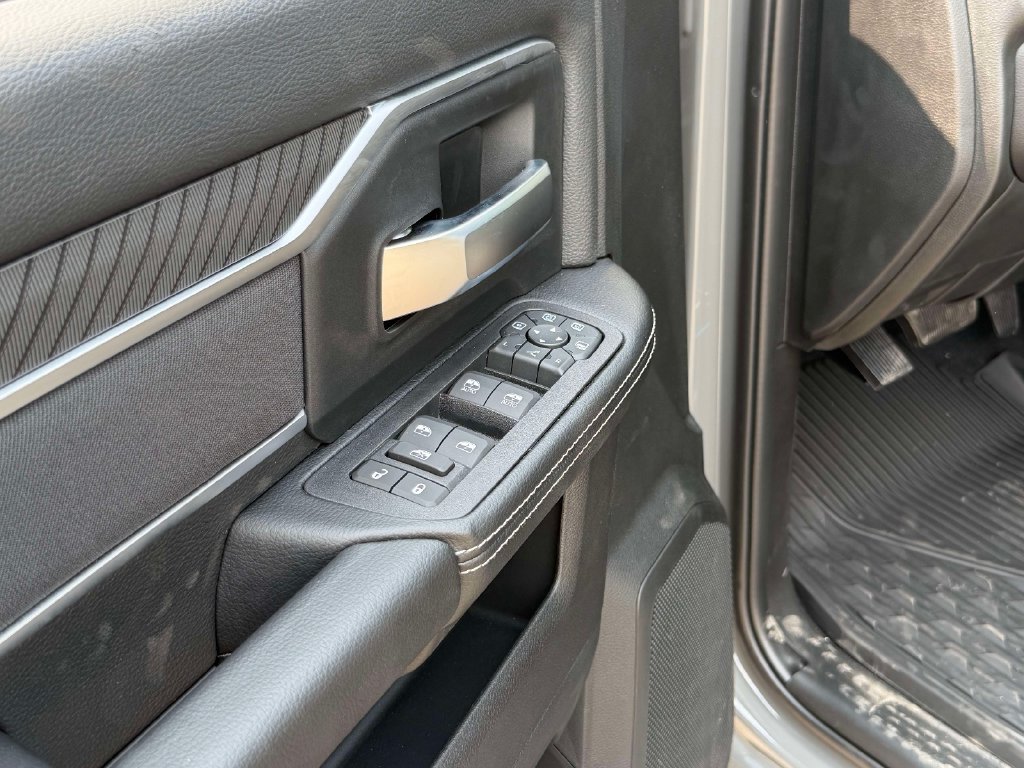 New 2026 RAM 2500 Big Horn AWD/4WD image 13