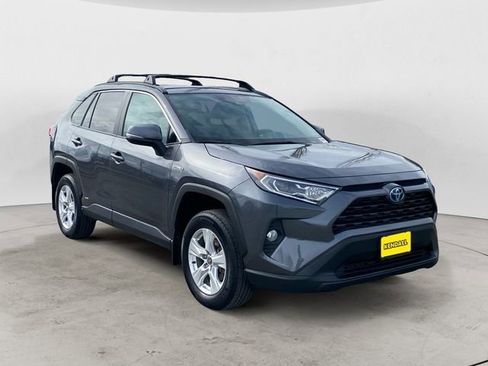 Used 2021 Toyota RAV4 XLE w/ Convenience Package AWD/4WD image 7