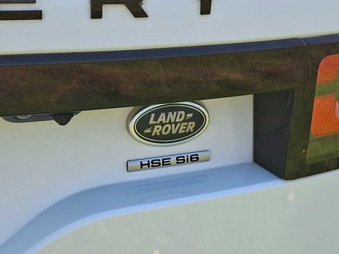 Used 2019 Land Rover Discovery HSE AWD/4WD image 30