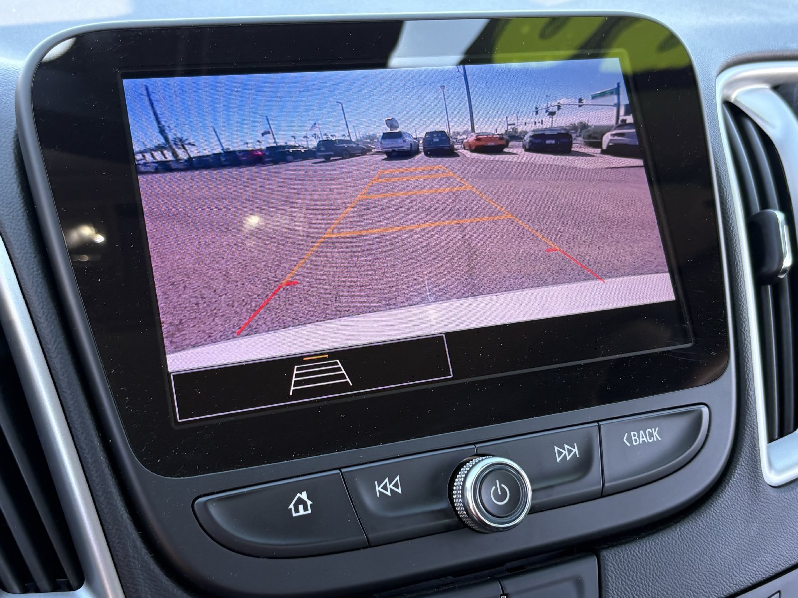 Used 2023 Chevrolet Malibu LS FWD image 28