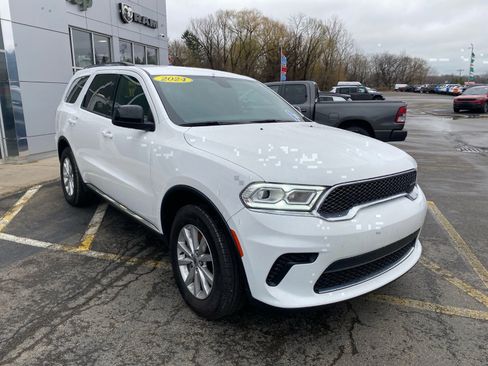Used 2024 Dodge Durango SXT w/ Trailer Tow Group IV AWD/4WD image 7